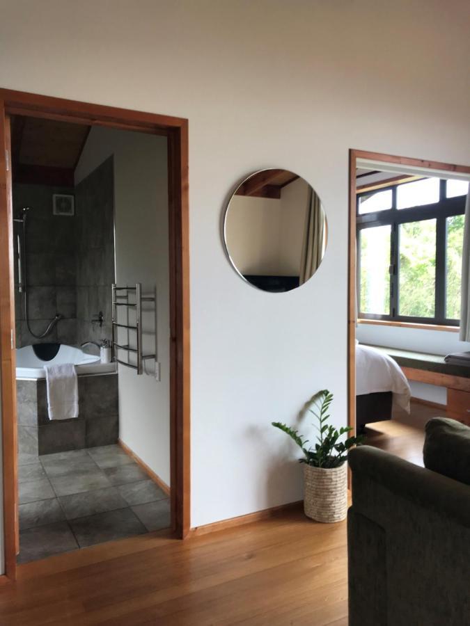 Adrift In Golden Bay- Absolute Beachfront Villas (Adults Only) Collingwood Extérieur photo