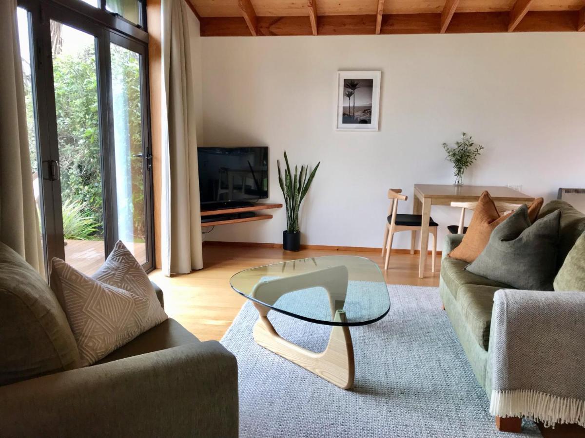Adrift In Golden Bay- Absolute Beachfront Villas (Adults Only) Collingwood Extérieur photo