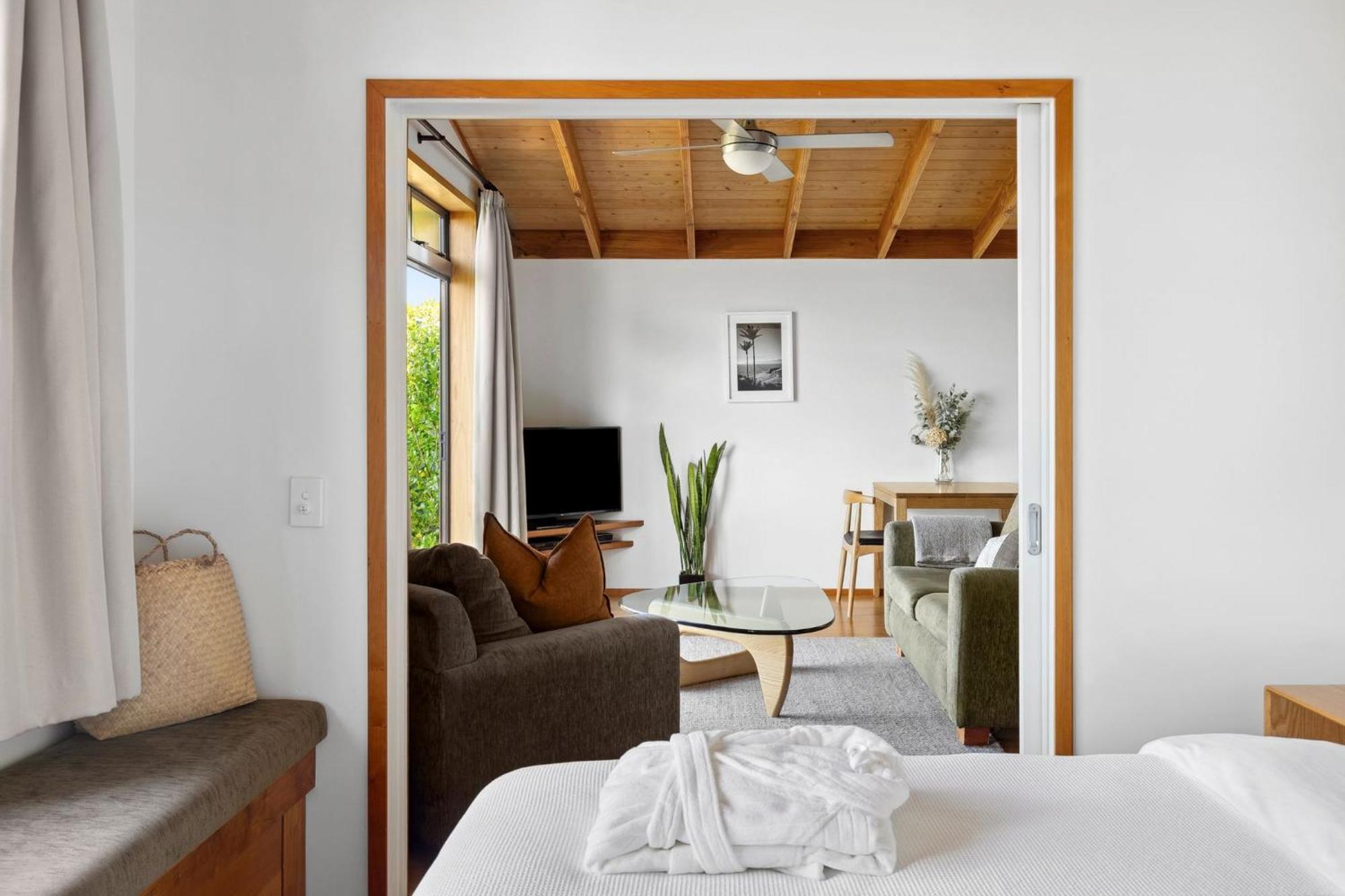 Adrift In Golden Bay- Absolute Beachfront Villas (Adults Only) Collingwood Extérieur photo