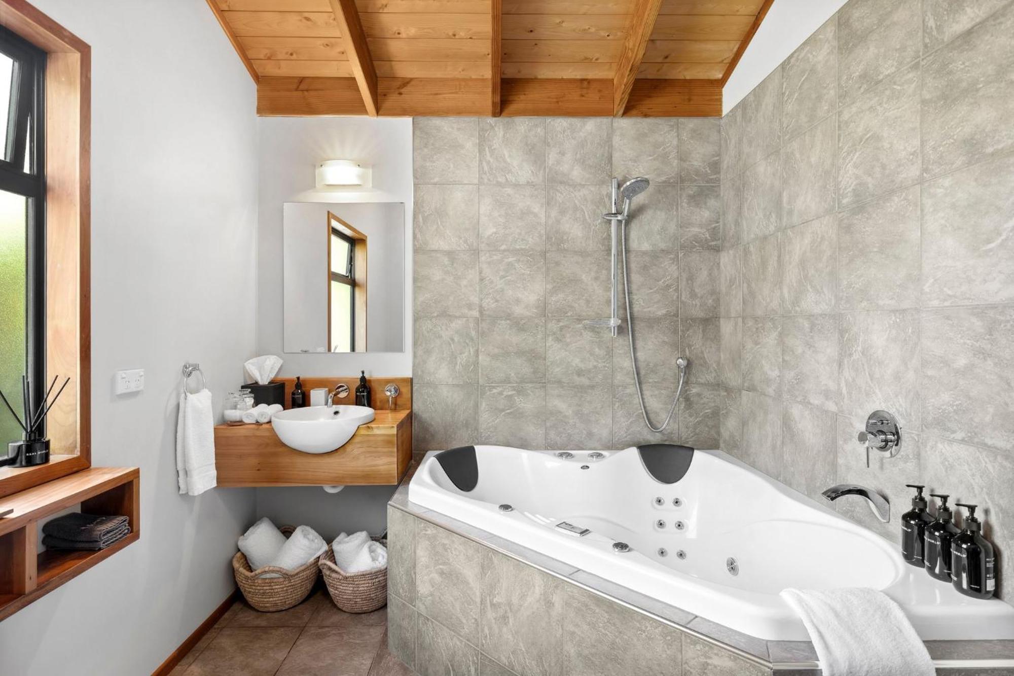 Adrift In Golden Bay- Absolute Beachfront Villas (Adults Only) Collingwood Extérieur photo